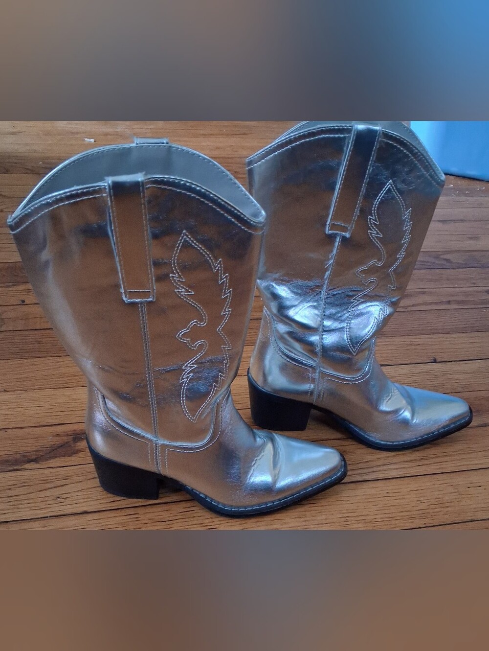 Sugar & Jade - Youth Girls Silver Shiny Cowboy Pull On Boots. Size 1